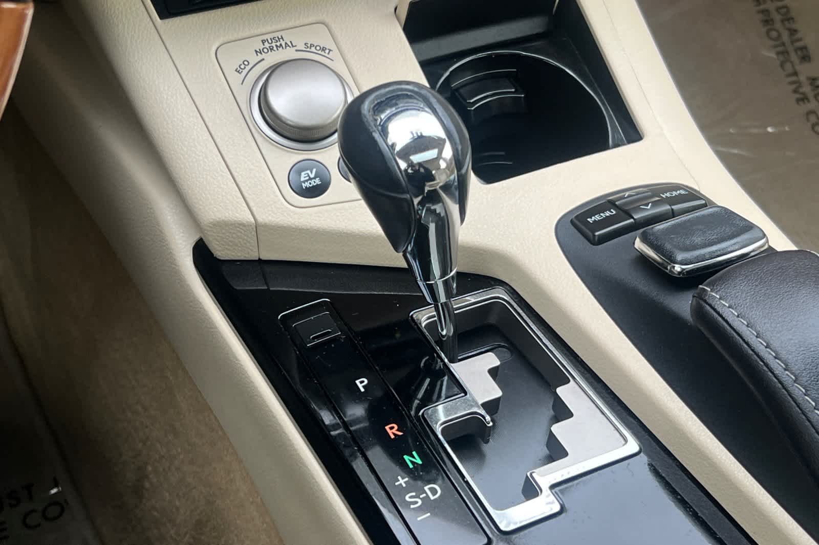 Thumbnail: 2015 Lexus ES - 23