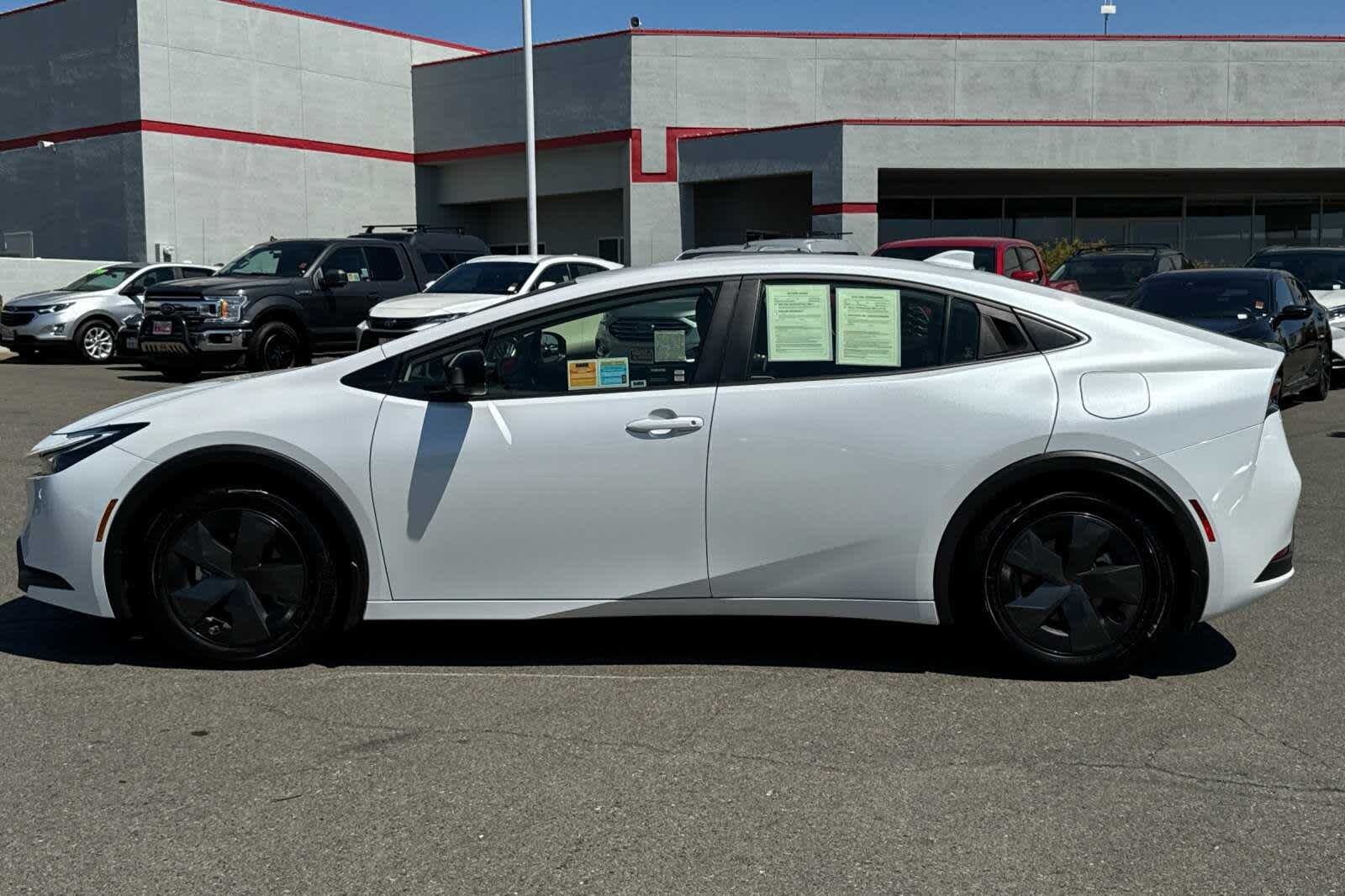 Thumbnail: 2024 Toyota Prius - 9