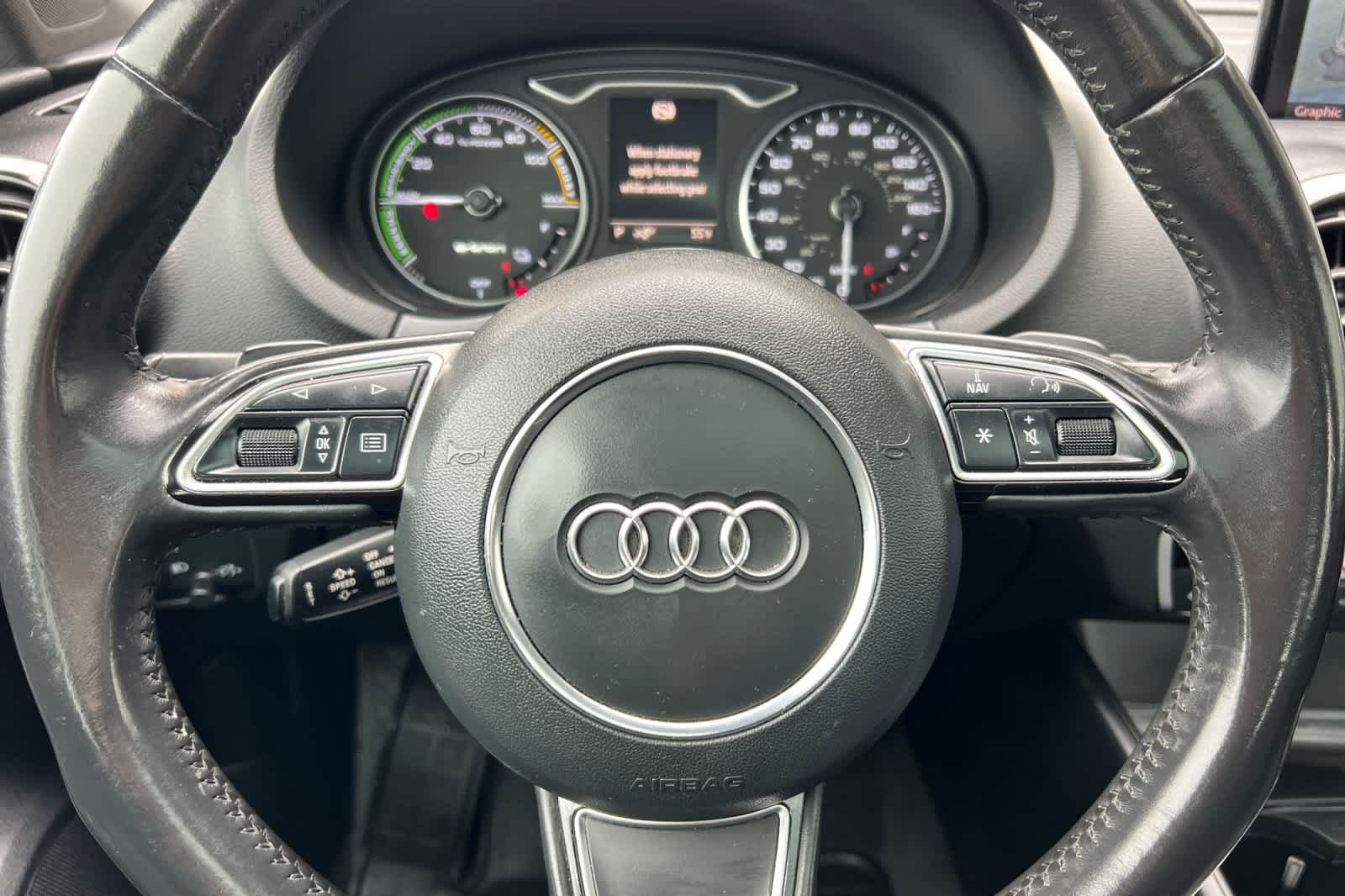 Thumbnail: 2016 Audi A3 e-tron - 26