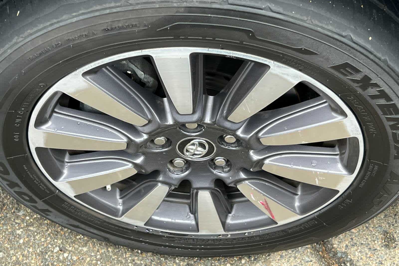Thumbnail: 2019 Toyota Sienna - 22