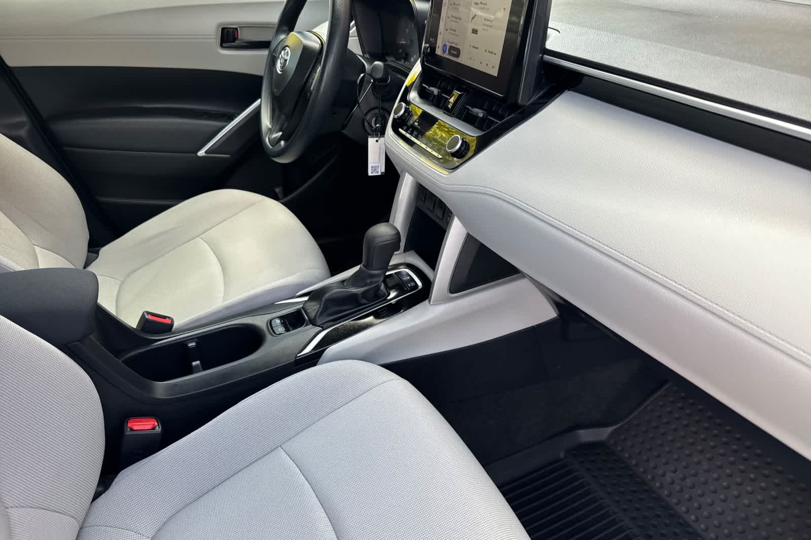 Thumbnail: 2024 Toyota Corolla Cross - 17