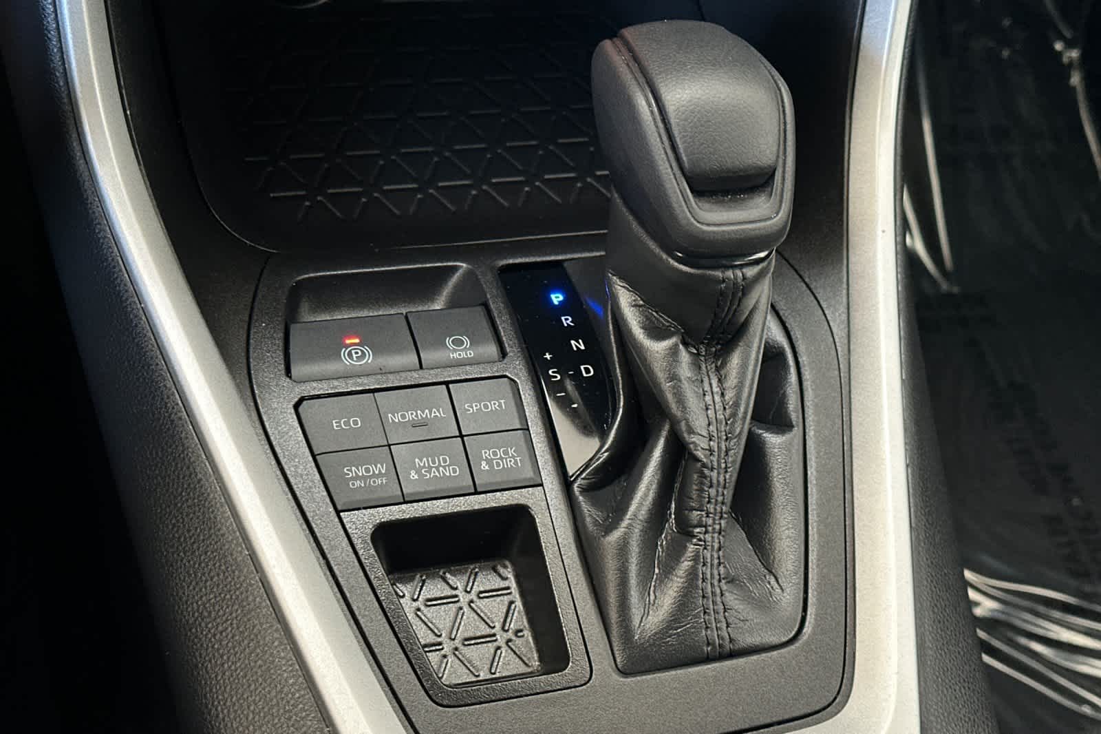 Thumbnail: 2024 Toyota RAV4 - 23