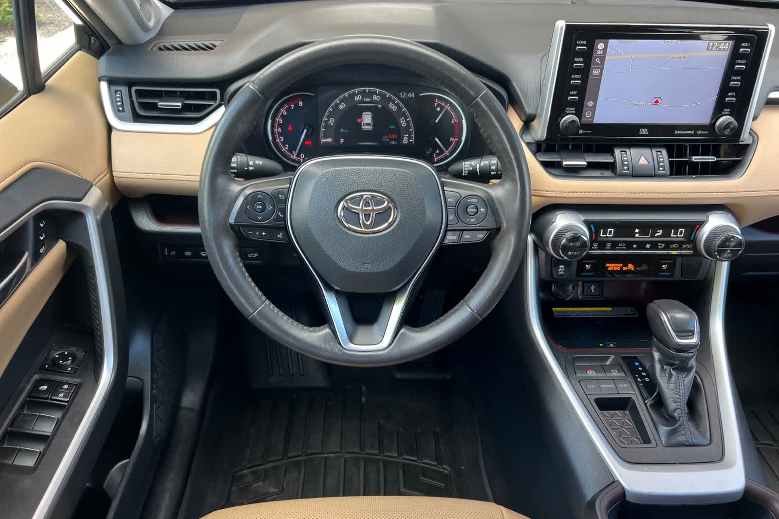 Thumbnail: 2021 Toyota RAV4 - 15