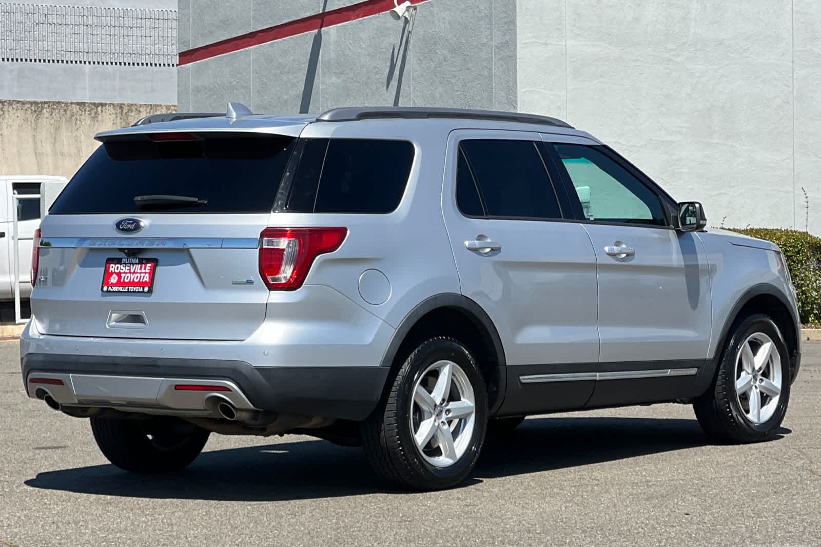 Thumbnail: 2016 Ford Explorer - 2