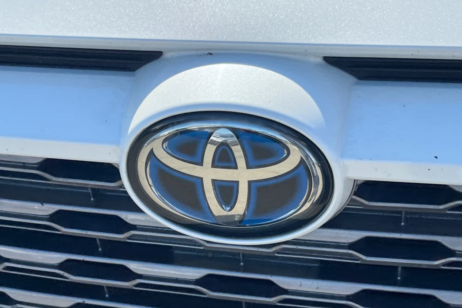 Thumbnail: 2019 Toyota RAV4 - 13