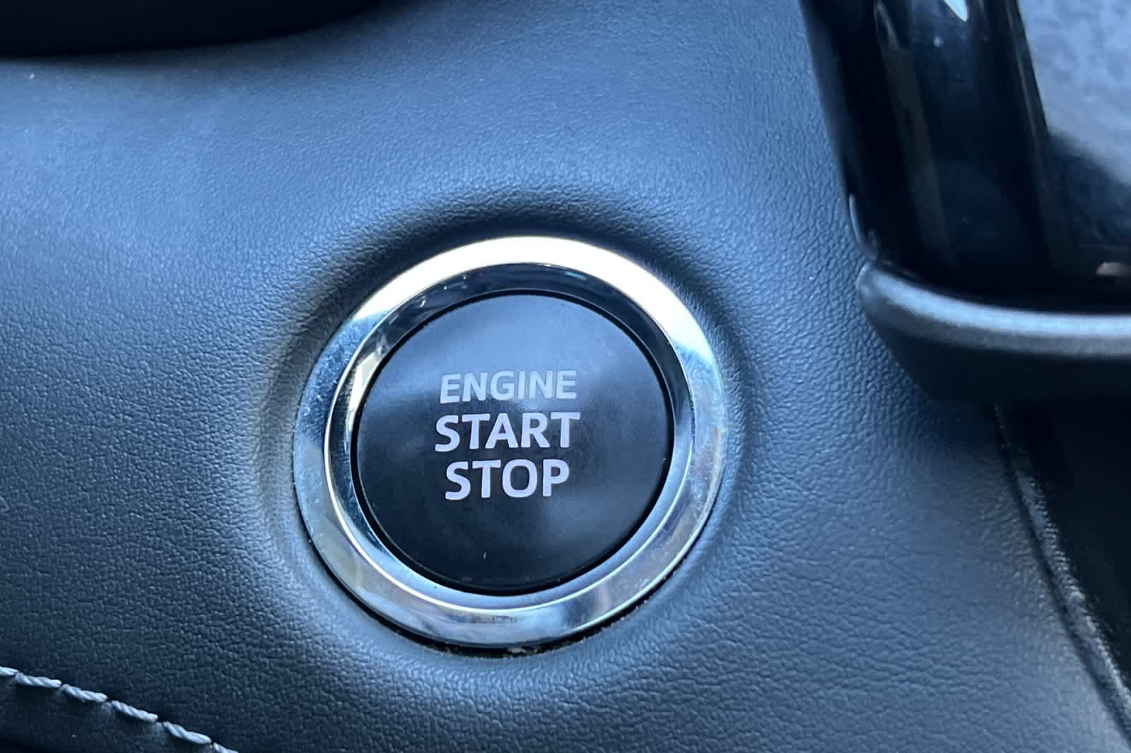 Thumbnail: 2023 Toyota Highlander - 25