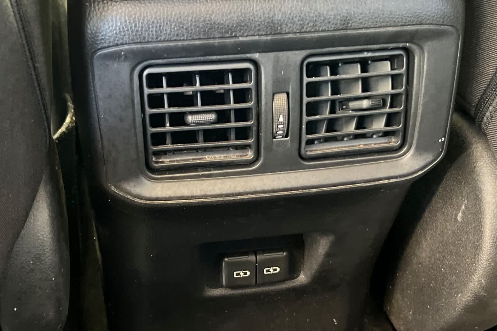 Thumbnail: 2022 Toyota RAV4 - 14