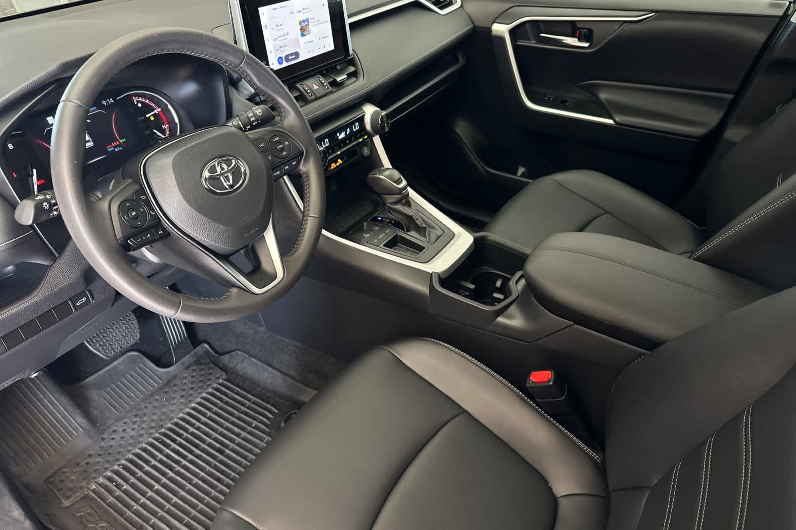 Thumbnail: 2024 Toyota RAV4 - 11