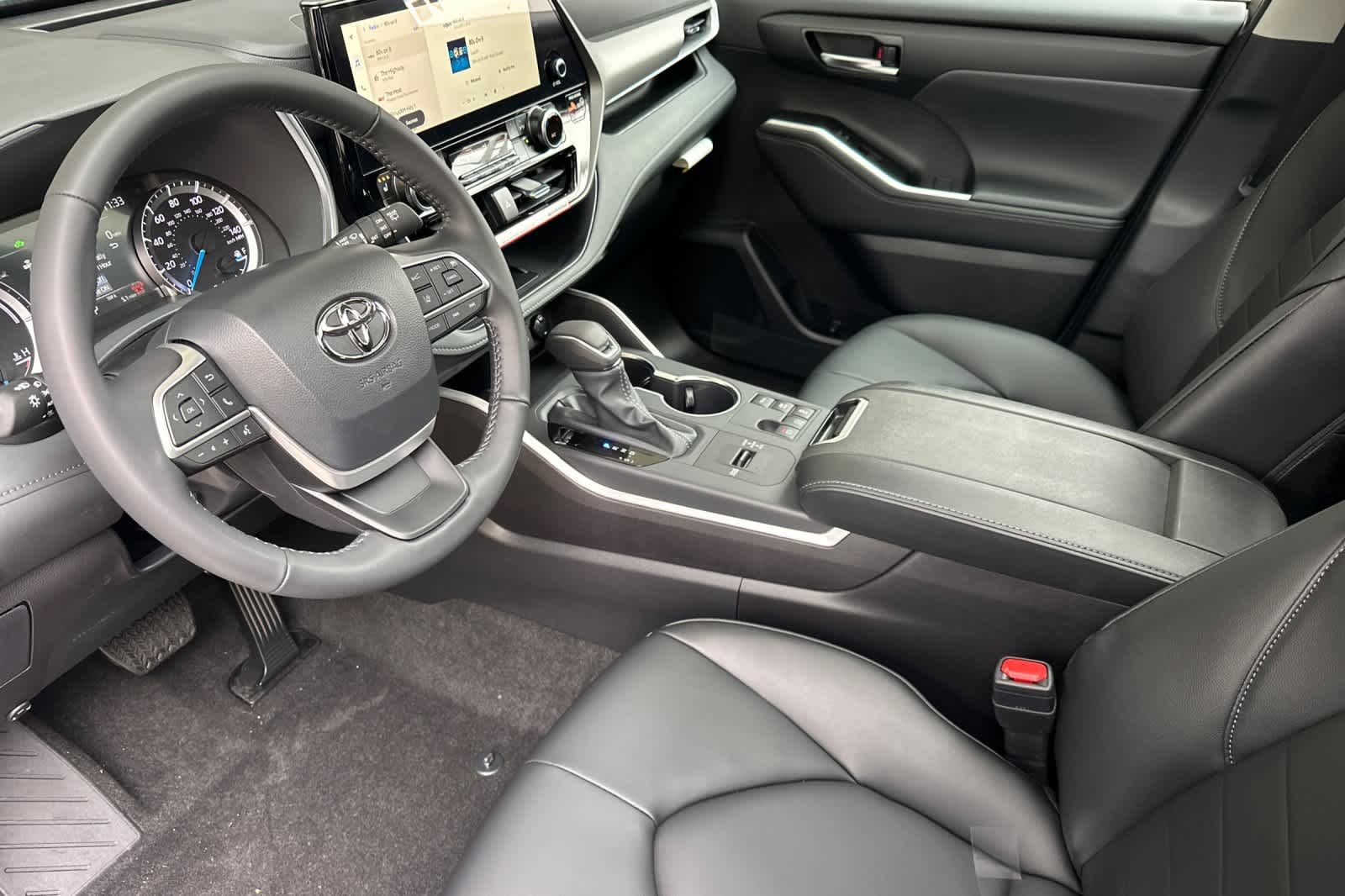 Thumbnail: 2026 Toyota Highlander - 11