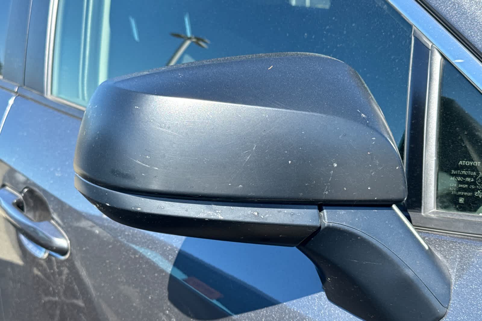 Thumbnail: 2025 Toyota RAV4 - 15