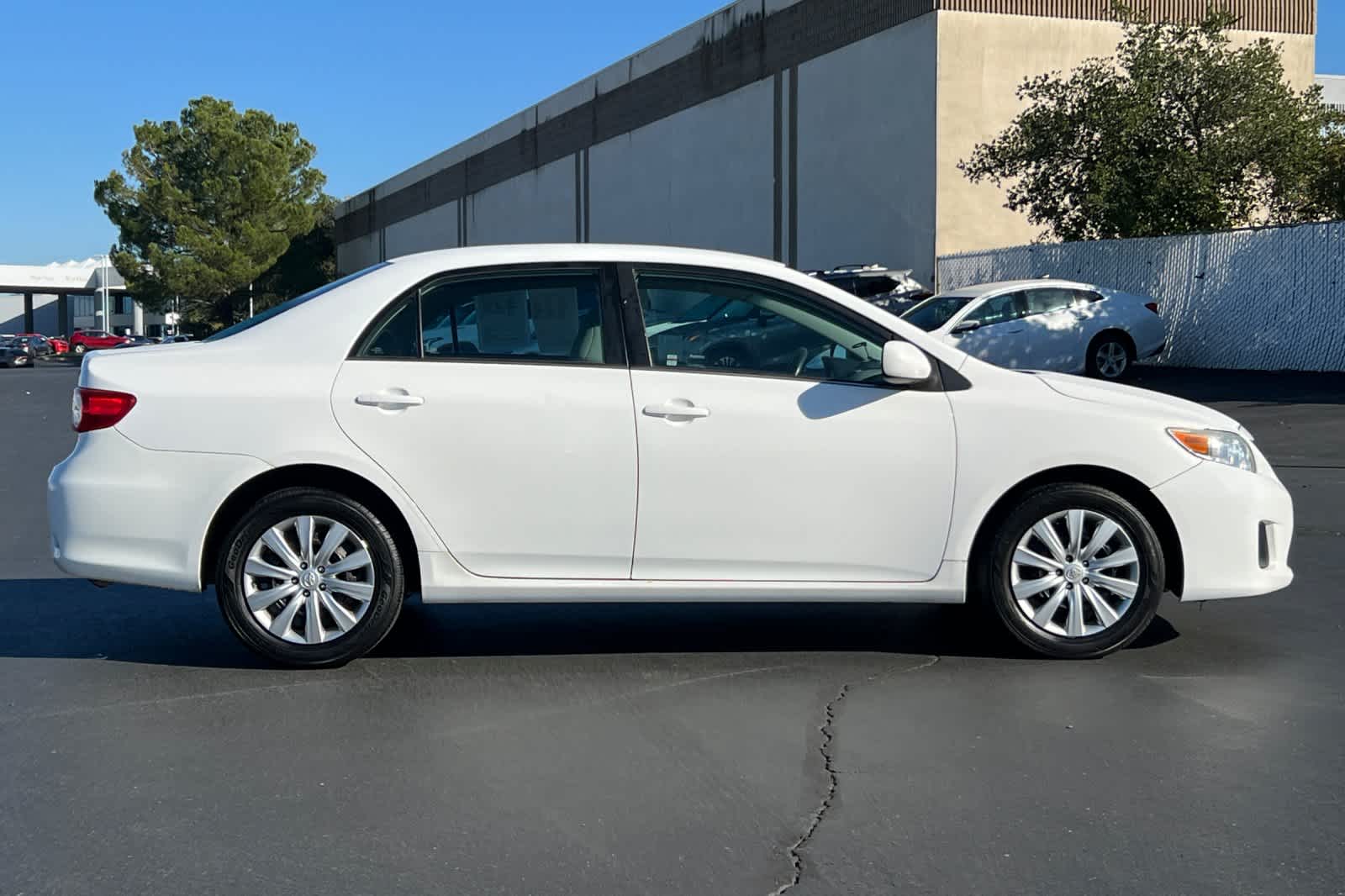 Thumbnail: 2013 Toyota Corolla - 6