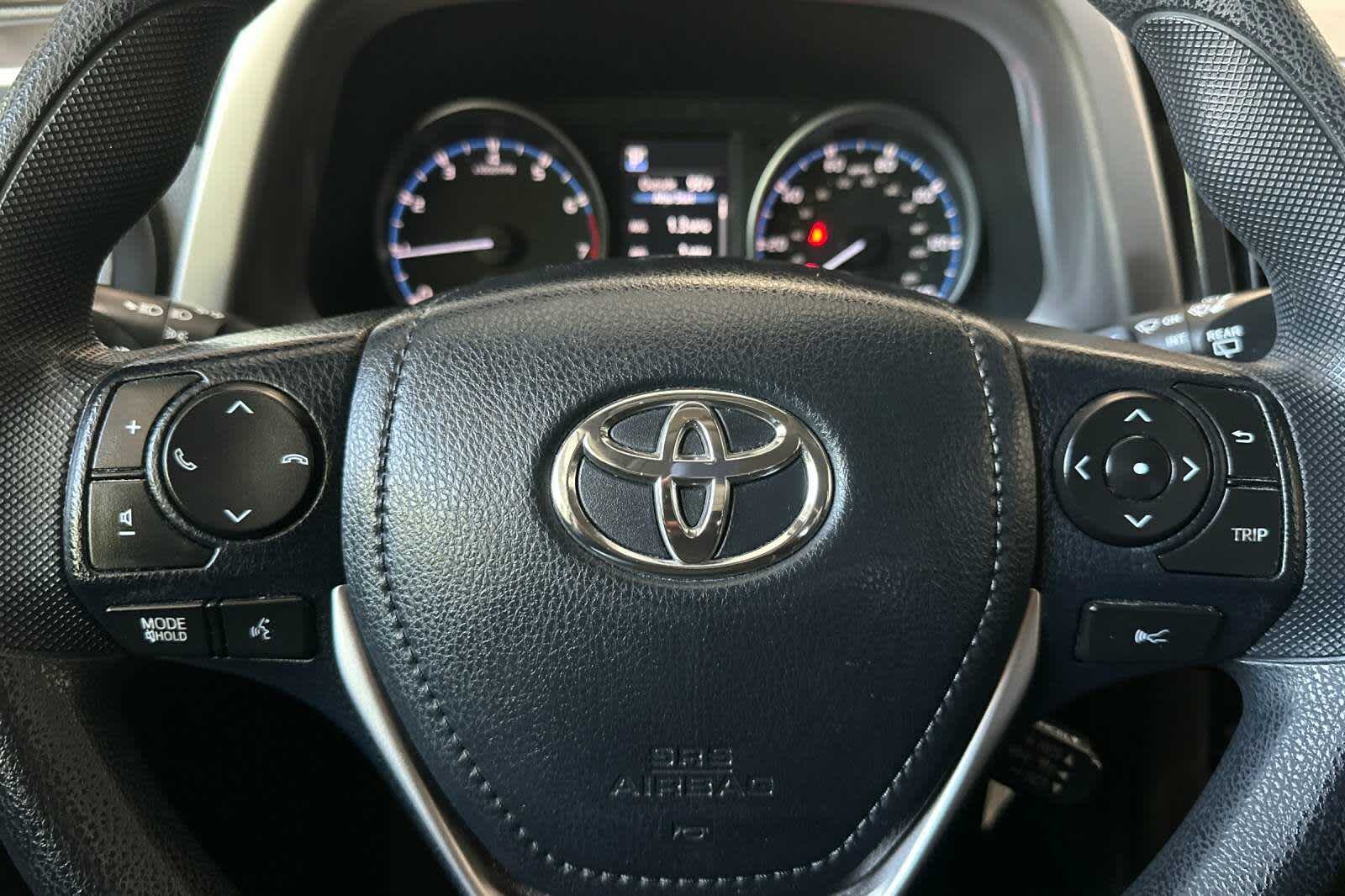 Thumbnail: 2017 Toyota RAV4 - 24