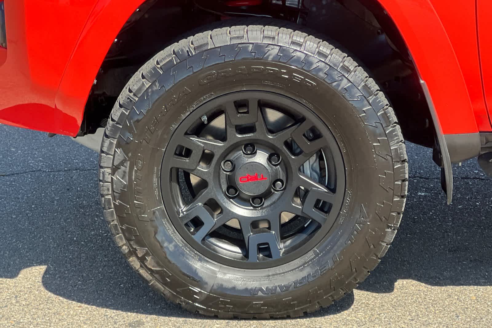 Thumbnail: 2023 Toyota 4Runner - 32