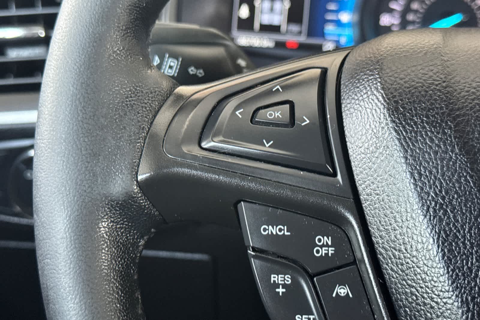 Thumbnail: 2022 Ford Edge - 25