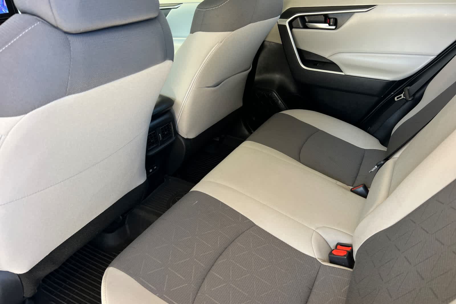 Thumbnail: 2025 Toyota RAV4 - 4