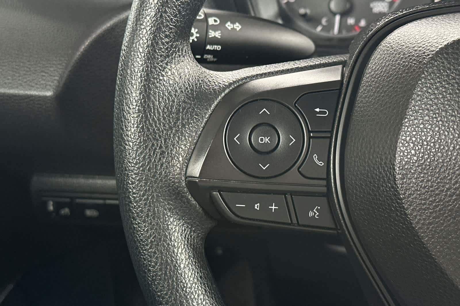 Thumbnail: 2023 Toyota Corolla - 23