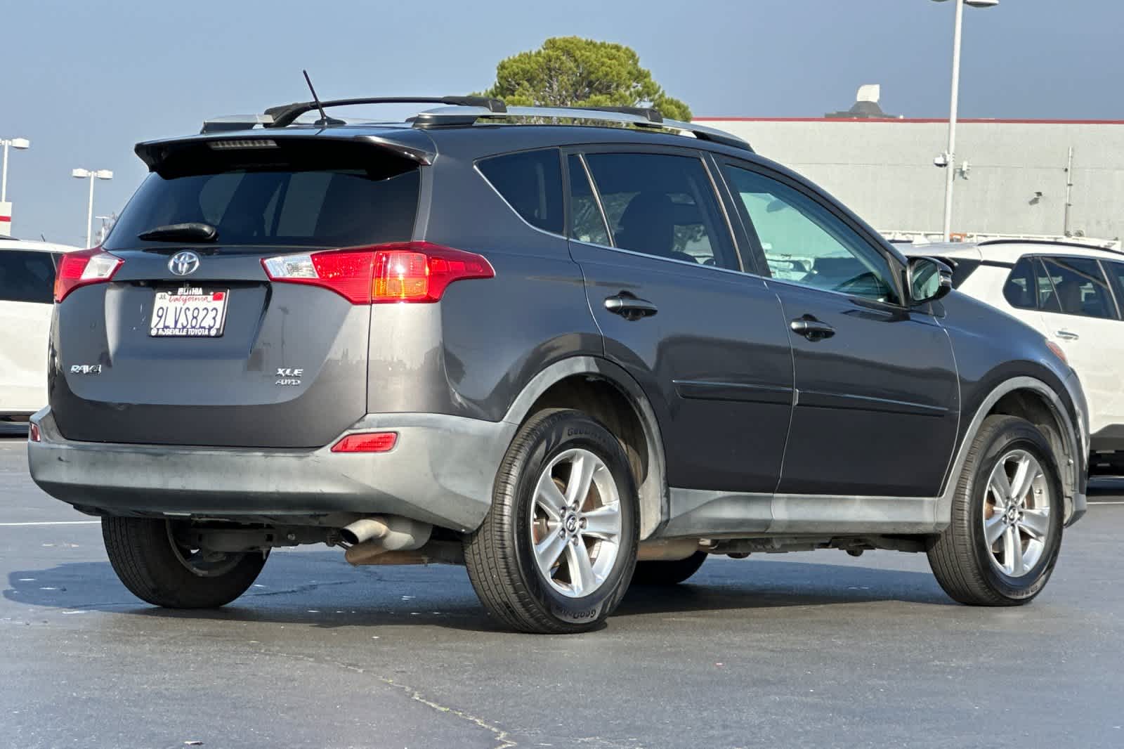 Thumbnail: 2015 Toyota RAV4 - 2