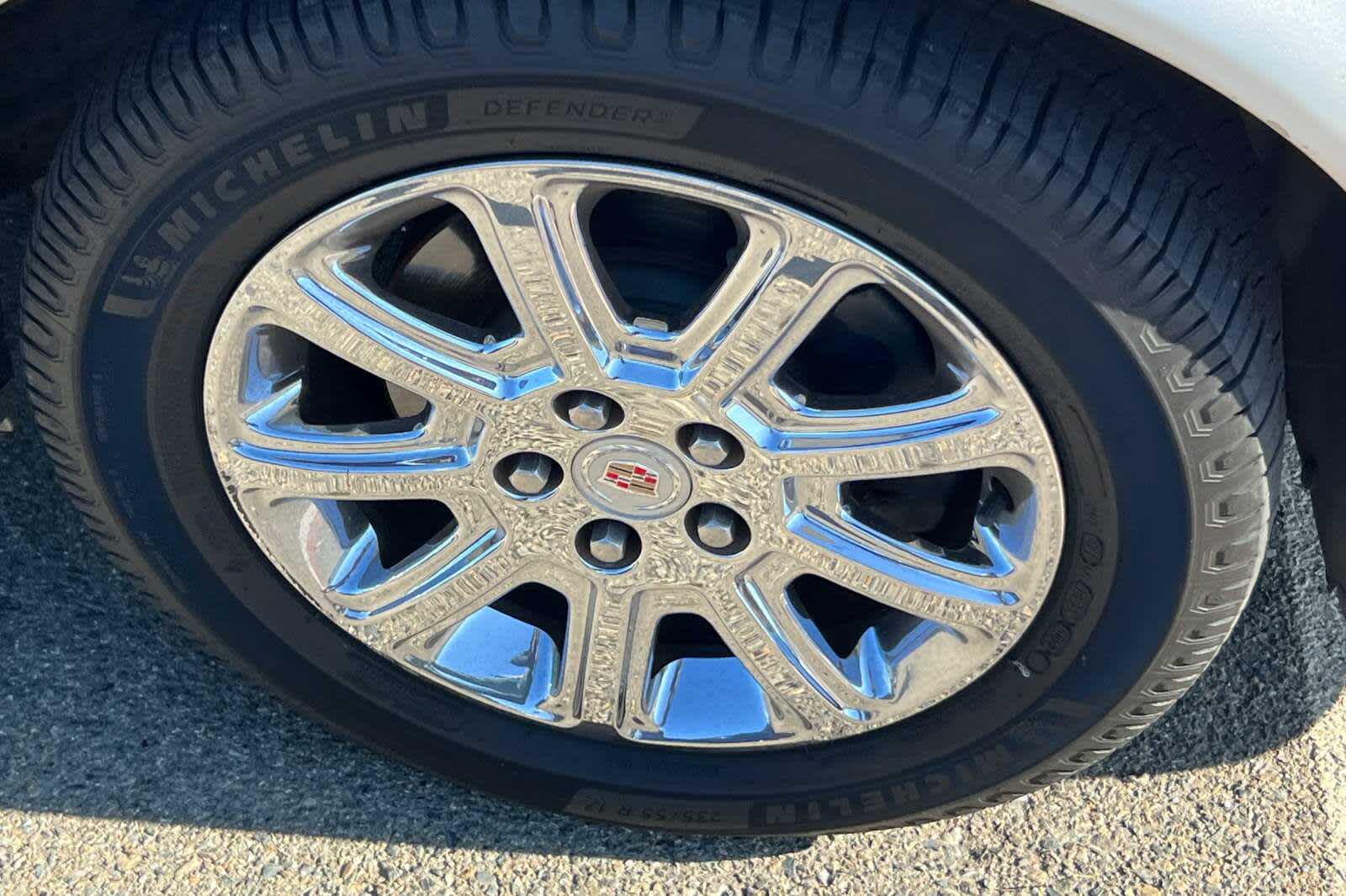 2009 Cadillac DTS  12