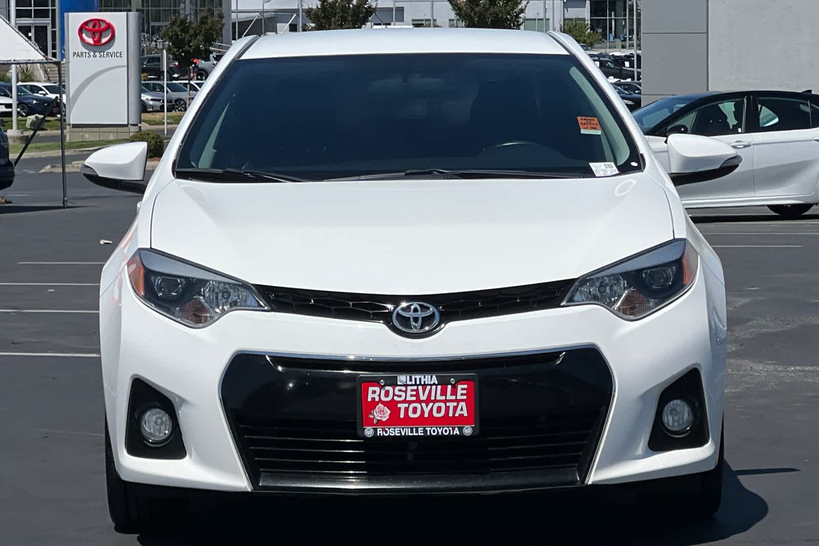 Thumbnail: 2015 Toyota Corolla - 10