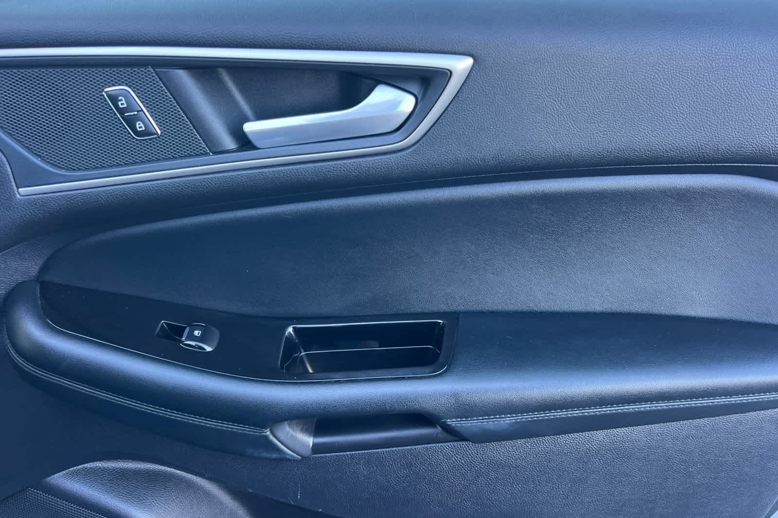 Thumbnail: 2020 Ford Edge - 19