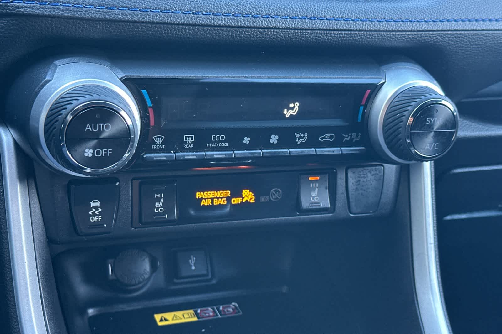 Thumbnail: 2022 Toyota RAV4 - 23