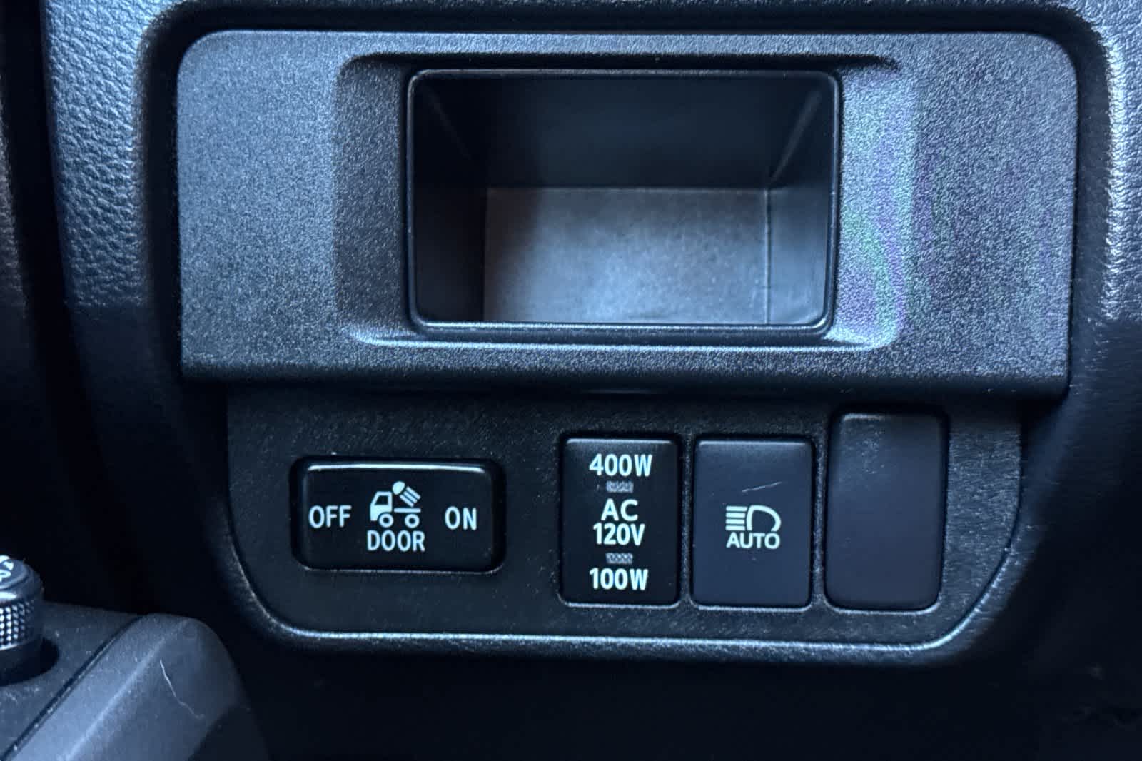 Thumbnail: 2019 Toyota Tacoma - 29