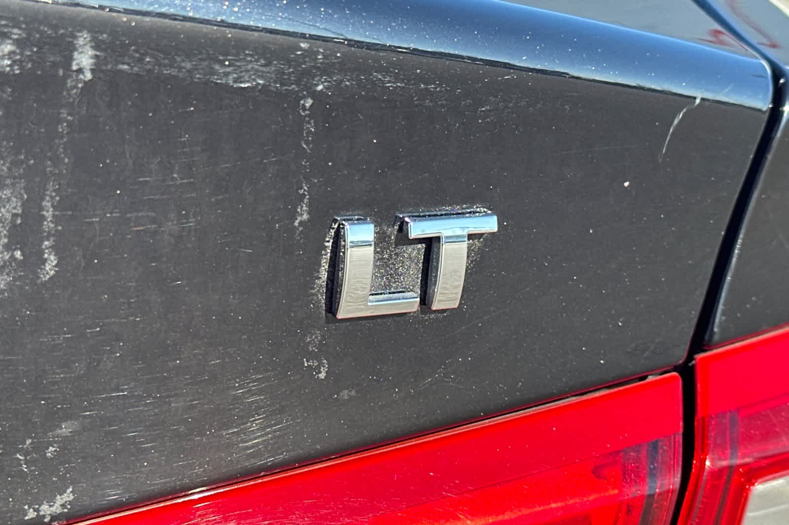 Thumbnail: 2017 Chevrolet Malibu - 31