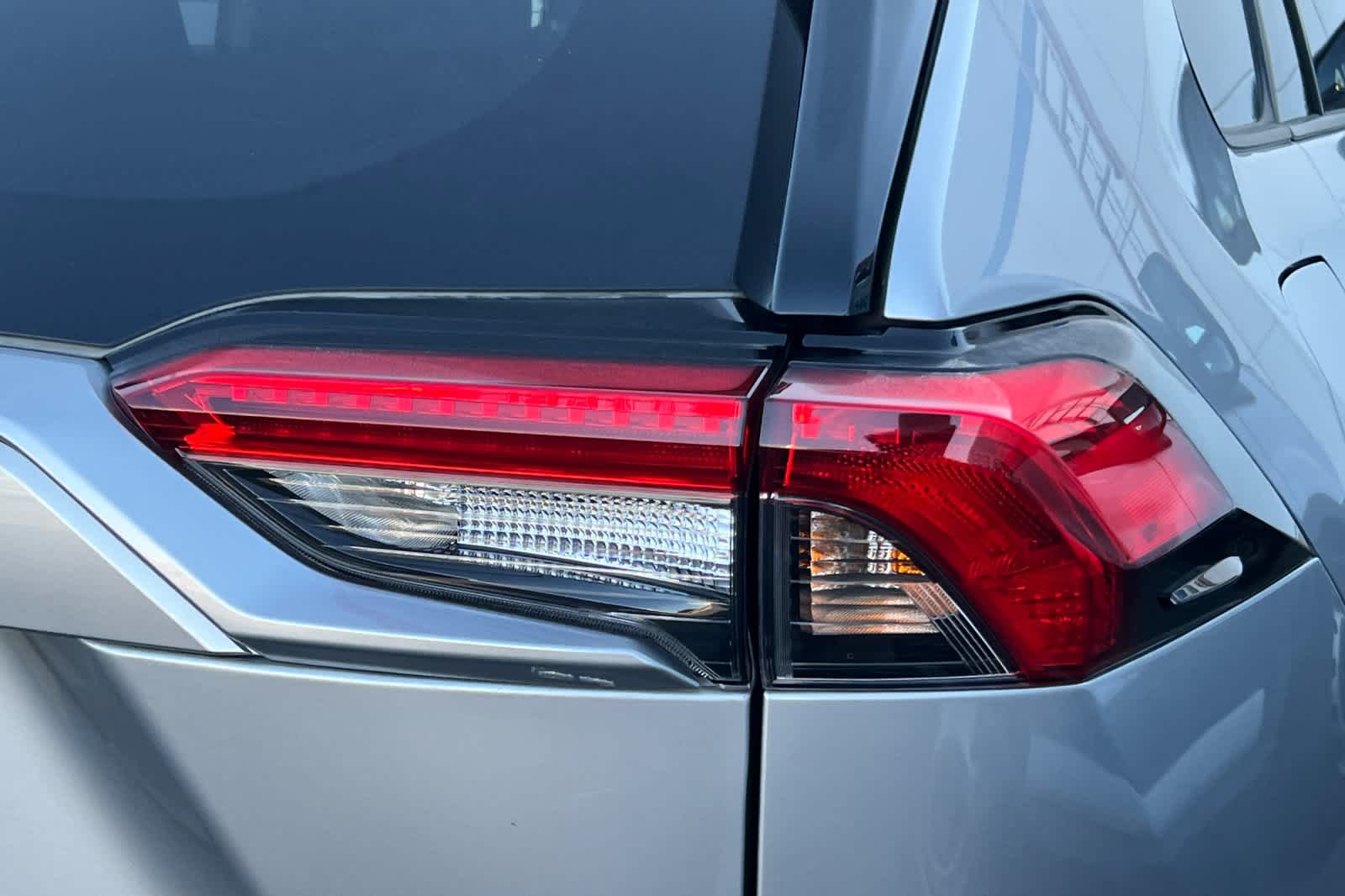 Thumbnail: 2022 Toyota RAV4 - 17