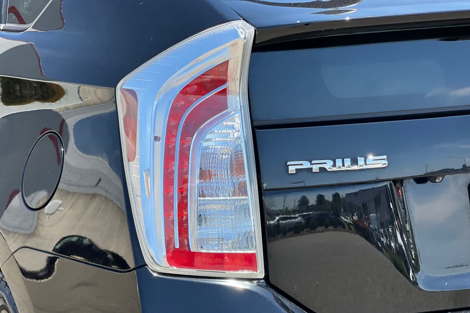 Thumbnail: 2013 Toyota Prius - 31