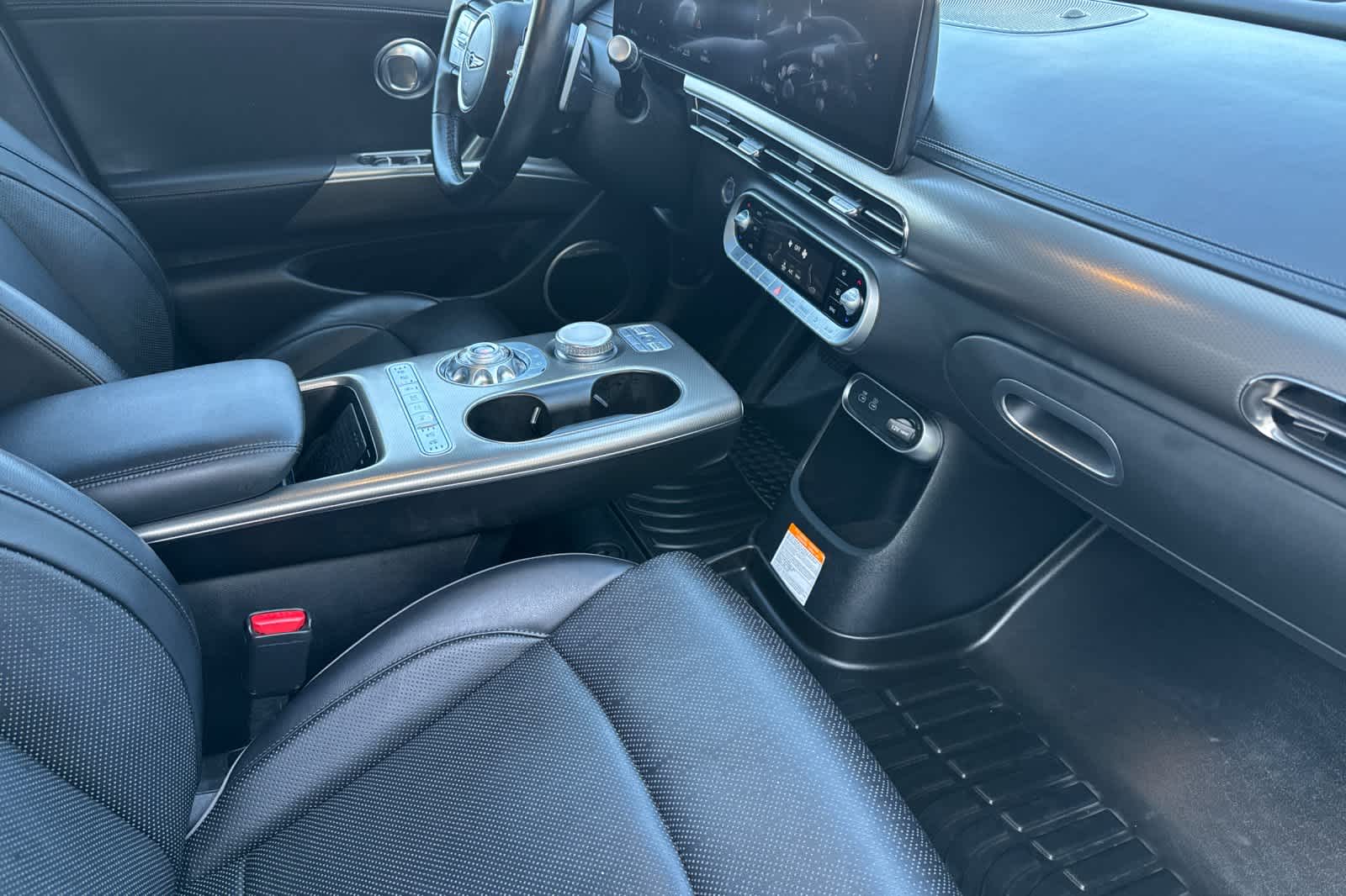 Thumbnail: 2023 Genesis GV60 - 17