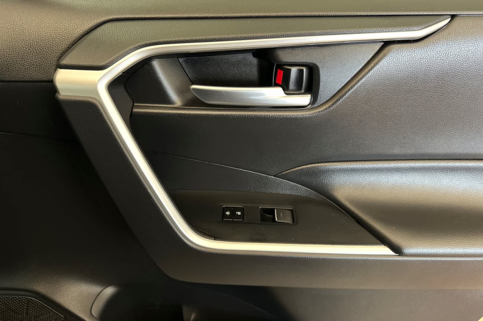 Thumbnail: 2024 Toyota RAV4 - 19