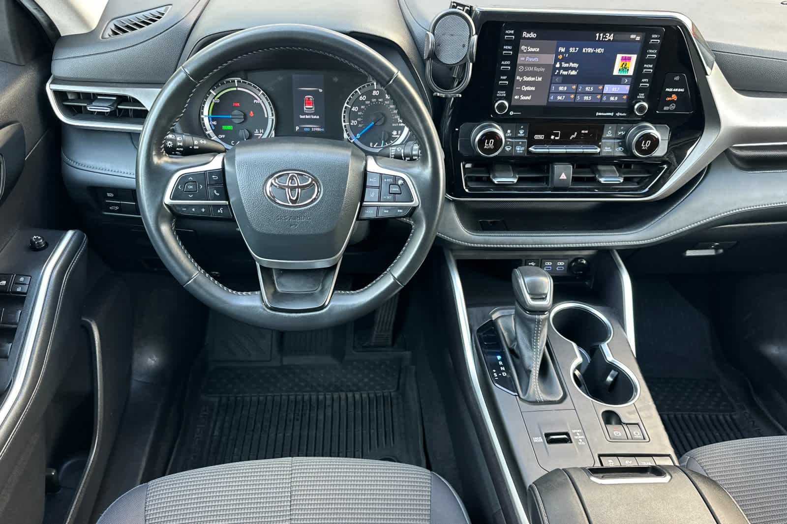 Thumbnail: 2022 Toyota Highlander - 15