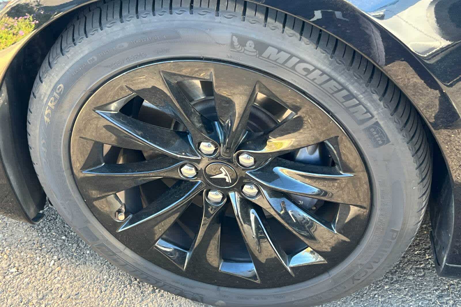 Thumbnail: 2017 Tesla Model S - 22