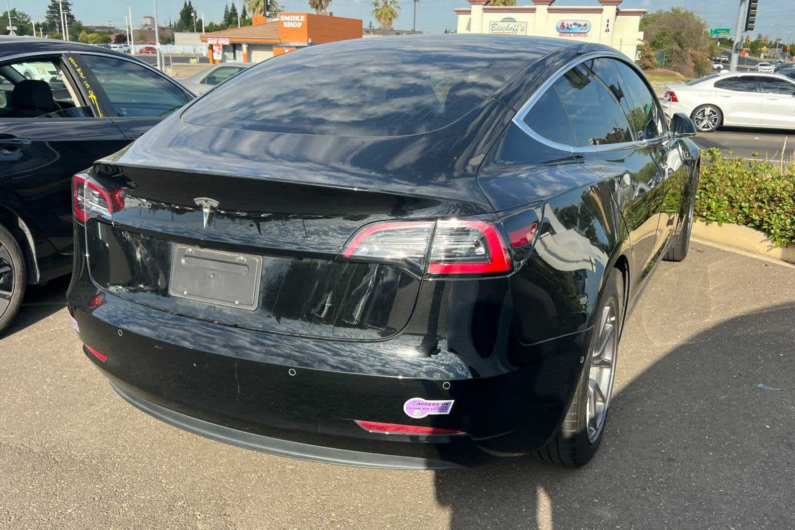 Thumbnail: 2019 Tesla Model 3 - 2