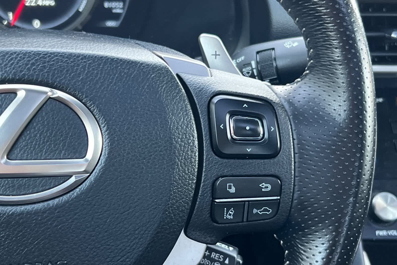 Thumbnail: 2018 Lexus IS - 27