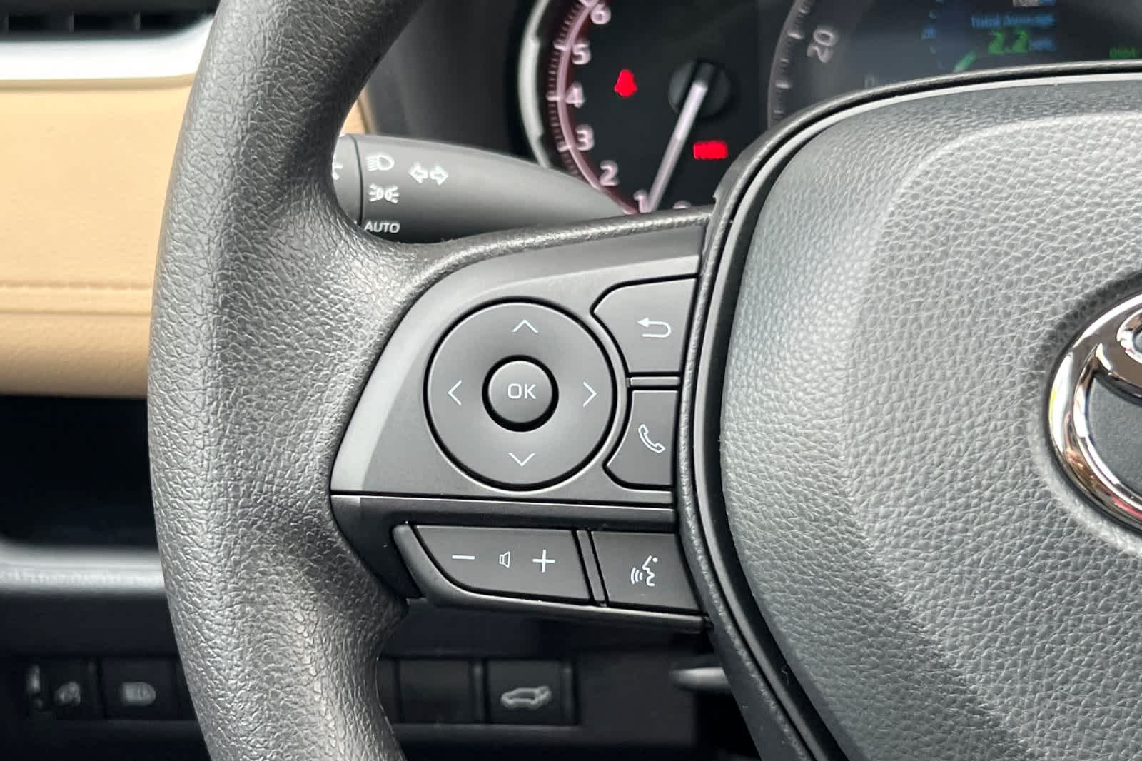 Thumbnail: 2025 Toyota RAV4 - 25