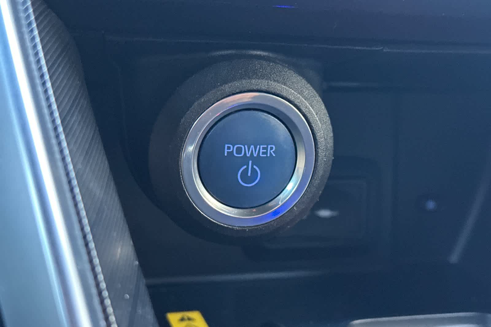 Thumbnail: 2022 Toyota Venza - 23