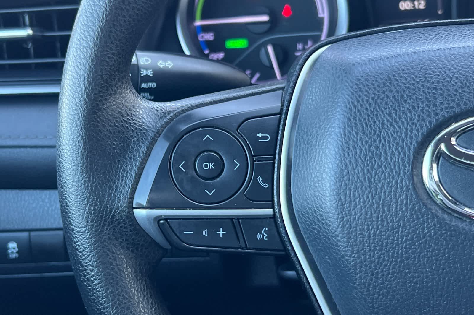 Thumbnail: 2021 Toyota Camry - 24