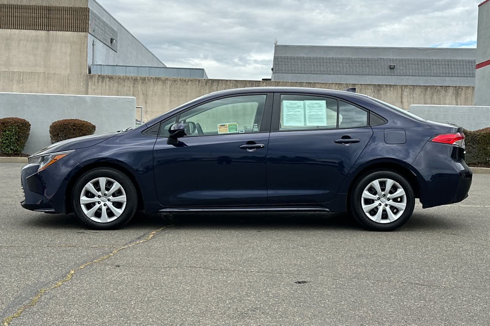 Thumbnail: 2023 Toyota Corolla - 9