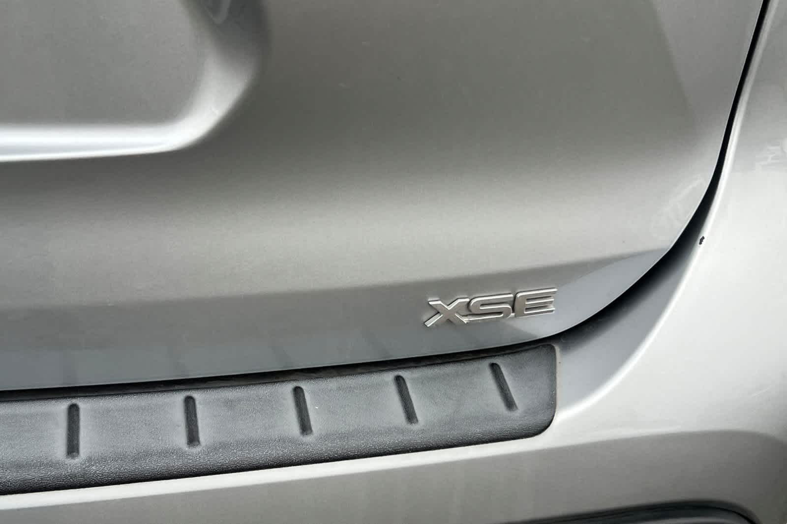 Thumbnail: 2023 Toyota Highlander - 7