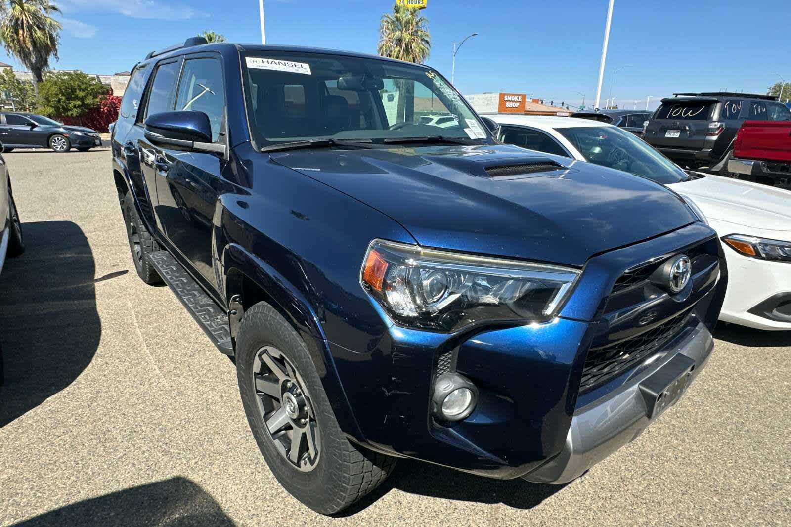 Thumbnail: 2018 Toyota 4Runner - 3