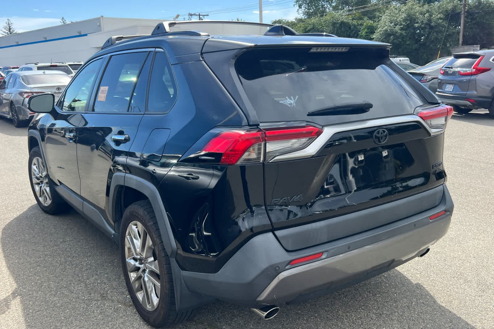 Thumbnail: 2019 Toyota RAV4 - 6