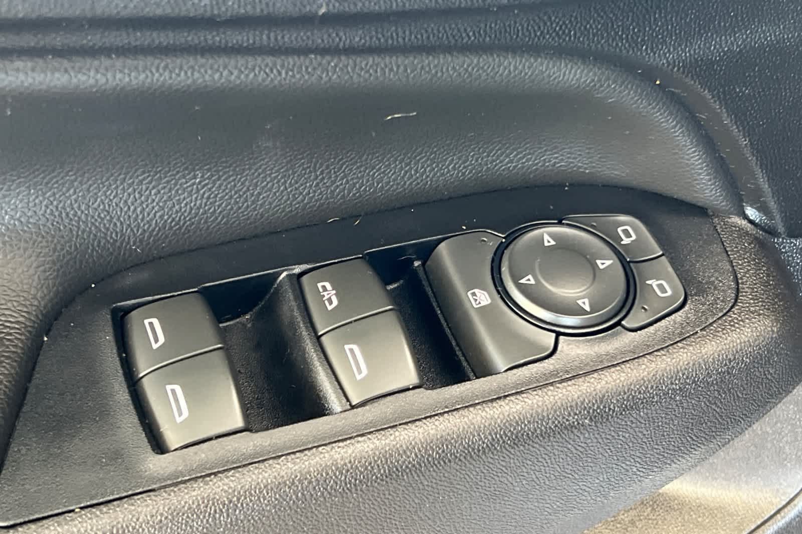 Thumbnail: 2019 Chevrolet Equinox - 12