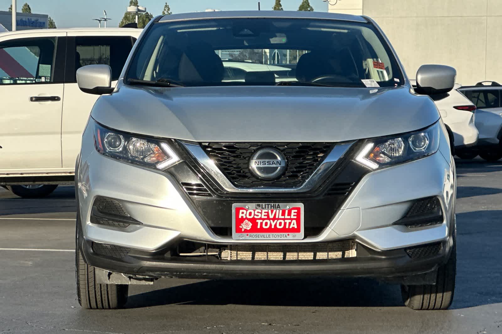 Thumbnail: 2021 Nissan Rogue Sport - 10
