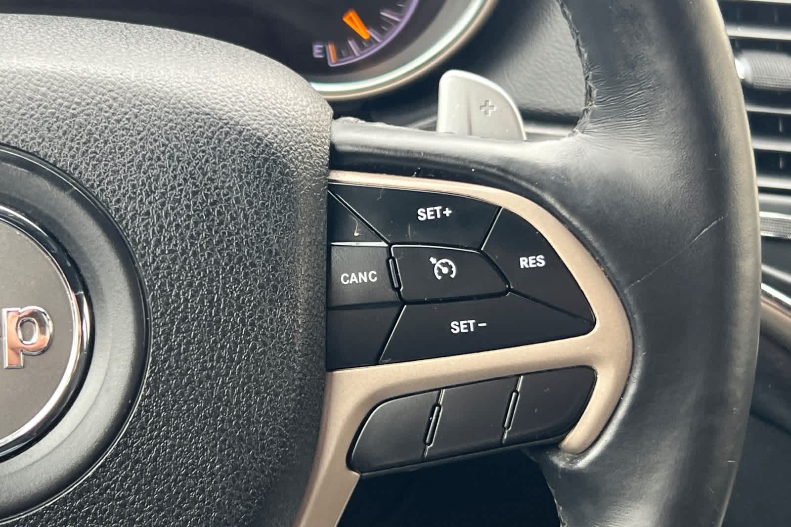 Thumbnail: 2017 Jeep Grand Cherokee - 26