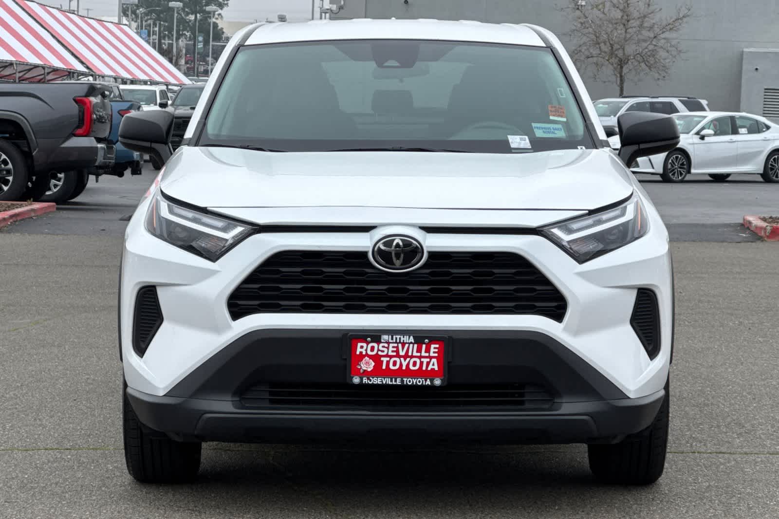 Thumbnail: 2024 Toyota RAV4 - 10
