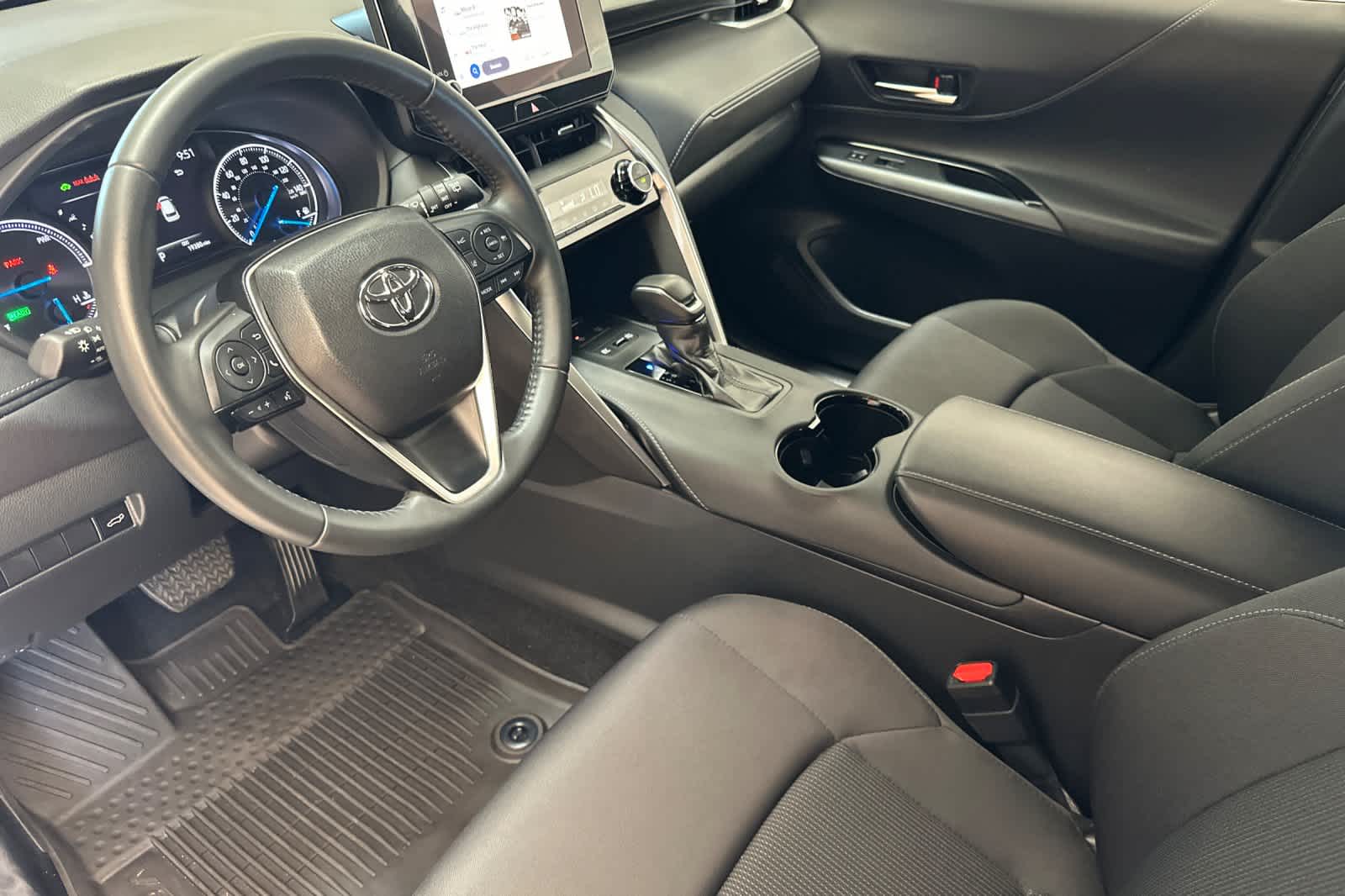 2024 Toyota Venza LE 11