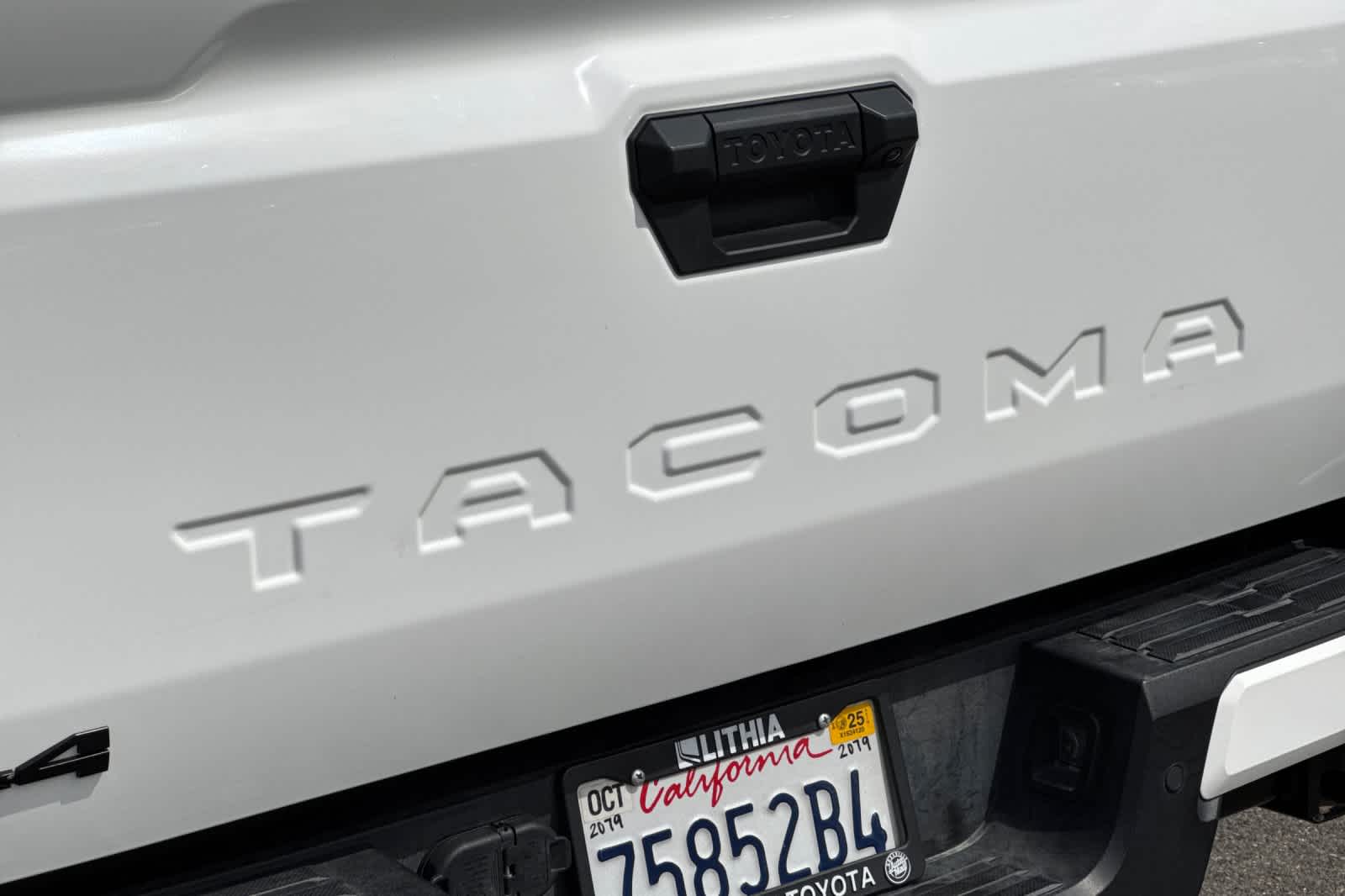 Thumbnail: 2024 Toyota Tacoma - 31