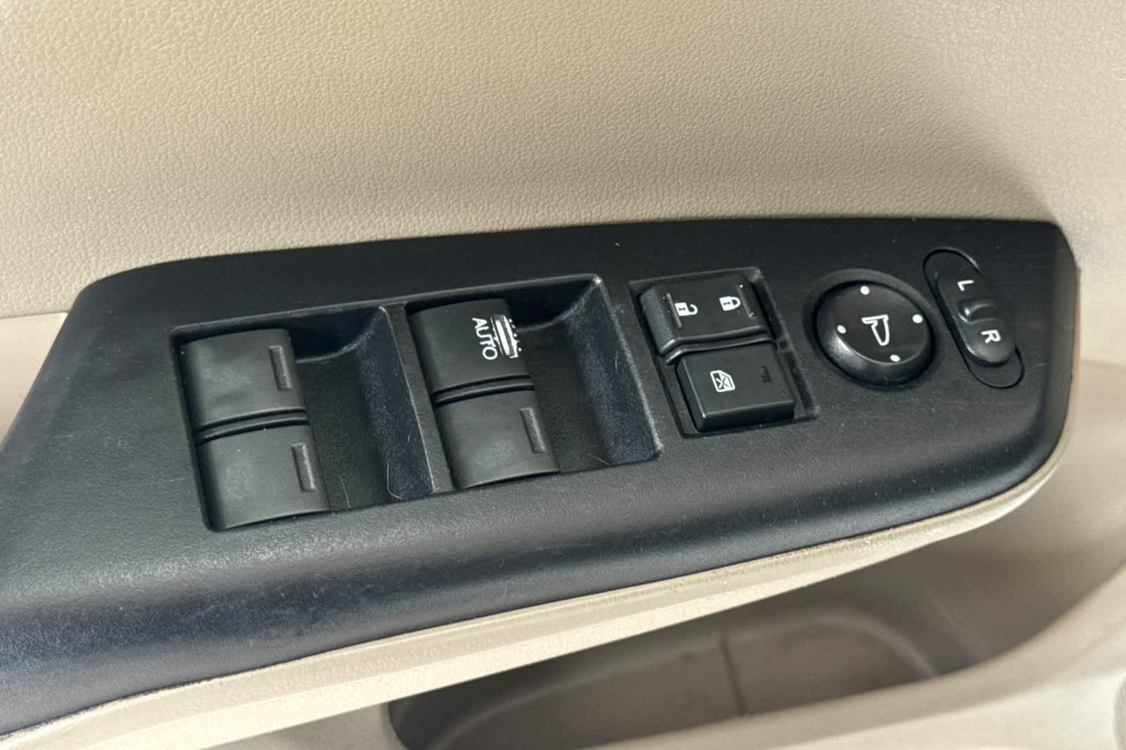 Thumbnail: 2014 Honda Civic - 13