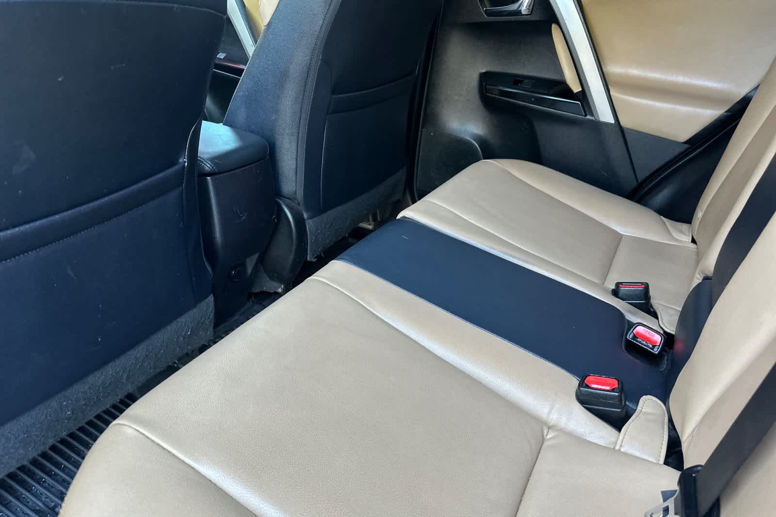 Thumbnail: 2016 Toyota RAV4 - 4